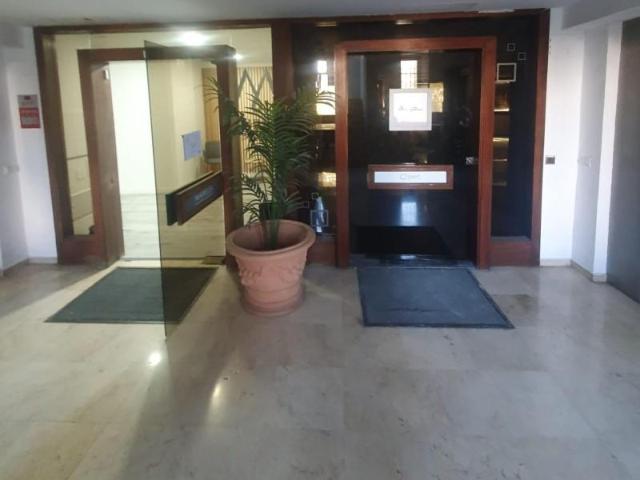 Oficina en alquiler en Sevilla, El Arenal