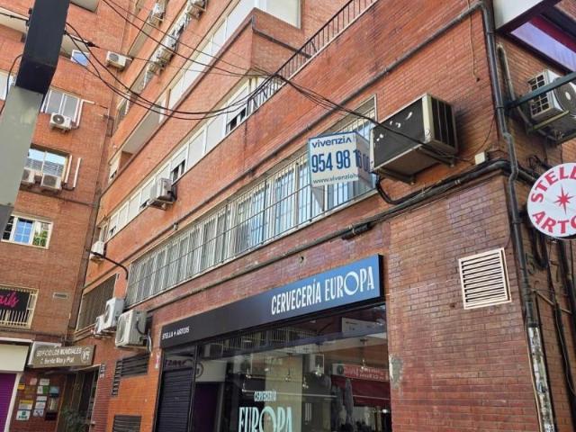Oficina en alquiler en Nervión, Sevilla