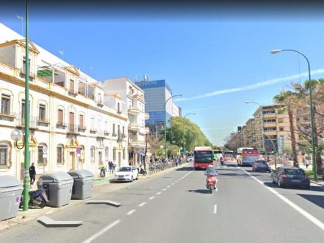 Oficina en alquiler en Sevilla, La Buhaira
