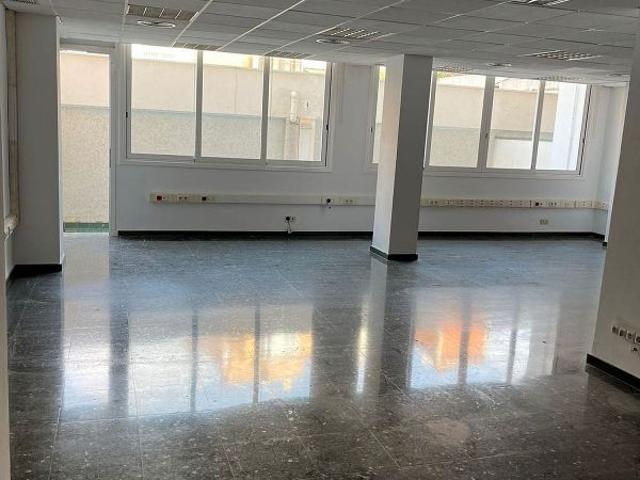 Oficina en alquiler en Barcelona, les Corts