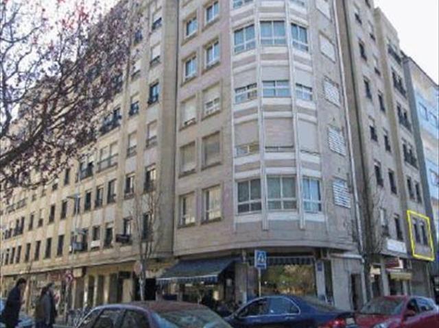 Oficina en alquiler en A Moureira, Pontevedra