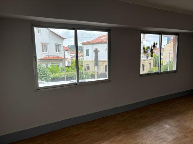 Oficina en alquiler en A Rosaleda, Santiago de Compostela