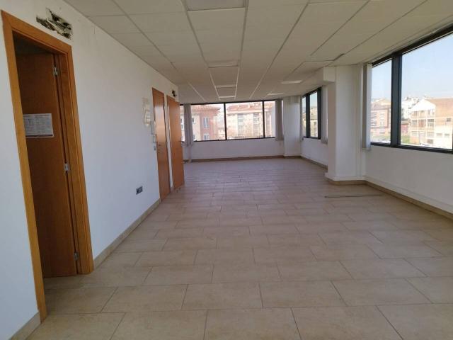Oficina en alquiler en Barri dels Caputxins, Osona