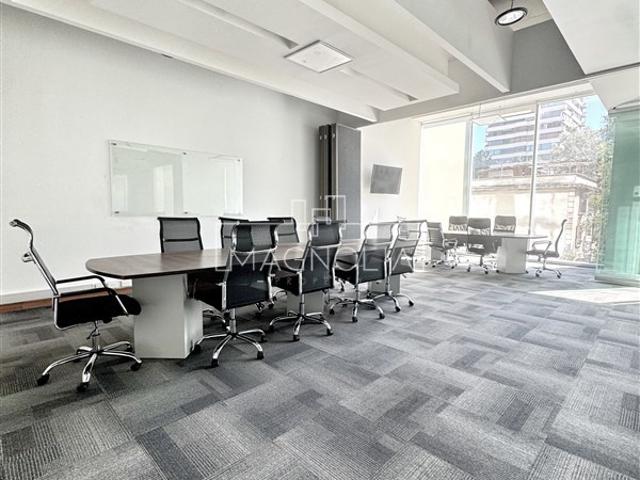 Casa en arriendo en Las Condes, Metropolitana