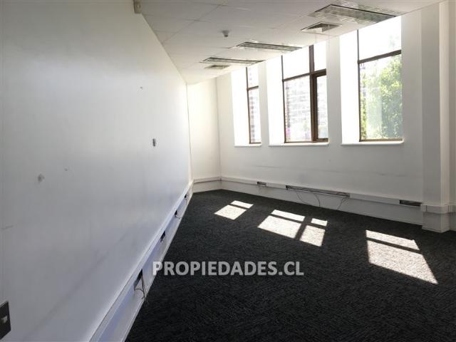 Oficina en Arriendo en Av. Santa María / Calle del Arzobispo