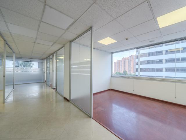 Oficina En Arriendo En Bogota En Barrancas A217607