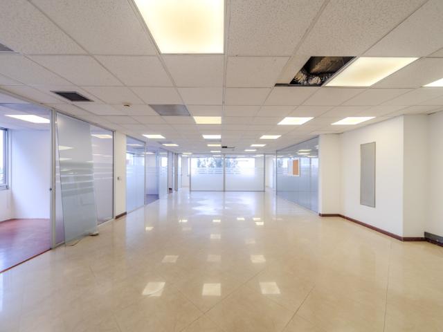 Oficina En Arriendo En Bogota En Barrancas A217607