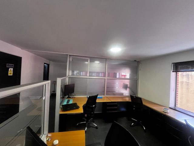Oficina En Arriendo En Bogota En El Retiro A123006