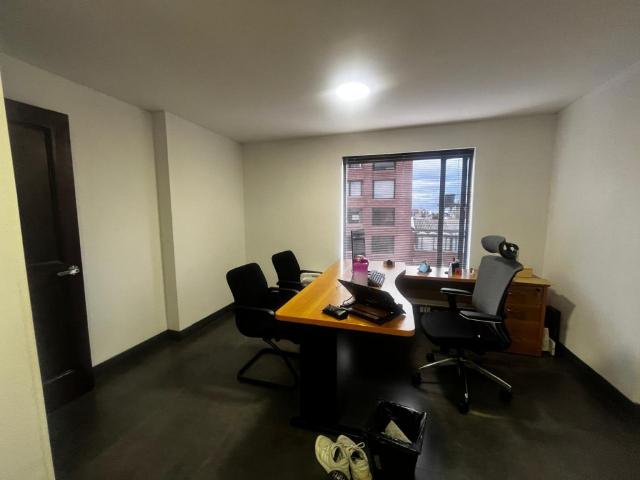 Oficina En Arriendo En Bogota En El Retiro A123006