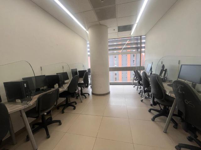 Oficina En Arriendo En Bogota En Pontevedra A228447
