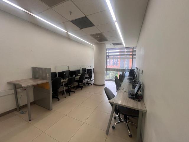 Oficina En Arriendo En Bogota En Pontevedra A228447