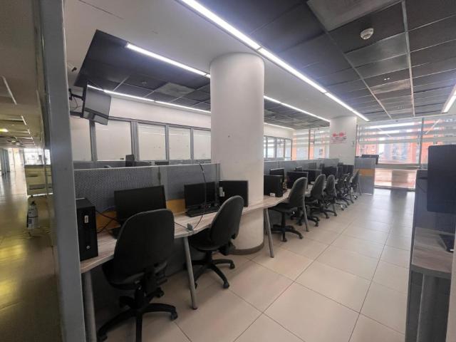 Oficina En Arriendo En Bogota En Pontevedra A228447