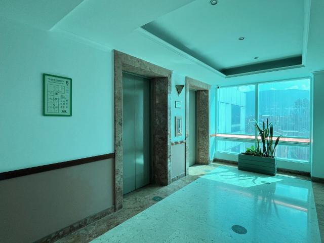 Oficina En Arriendo En Bogota En Santa Barbara Occidental A214249