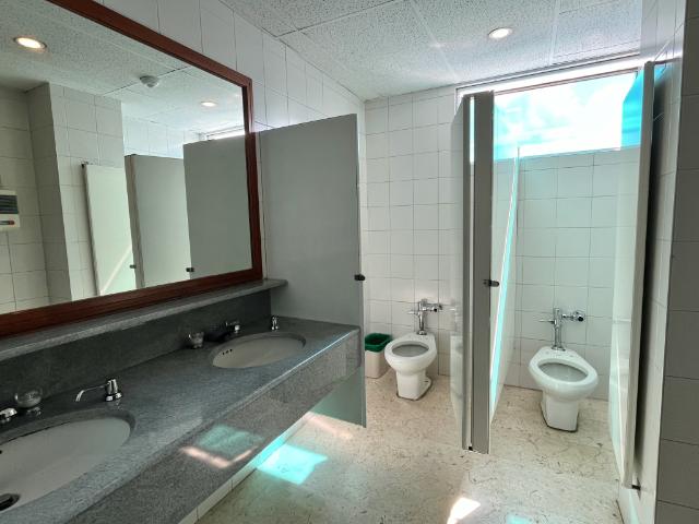 Oficina En Arriendo En Bogota En Santa Barbara Occidental A214249