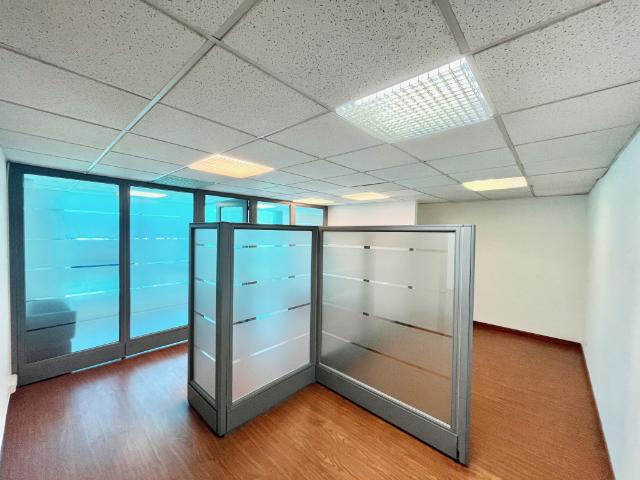 Oficina En Arriendo En Bogota En Santa Barbara Occidental A214249