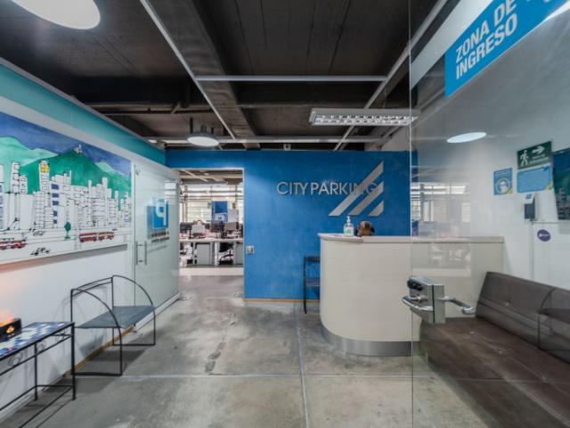 Oficina En Arriendo En Bogota En Santa Paula A229563
