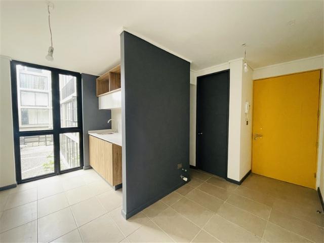 Oficina en Arriendo en Calle Arturo Prat 1760. Santiago