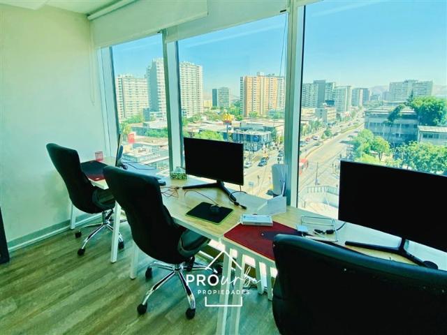 Oficina en Arriendo en Independencia con Santos Dumont