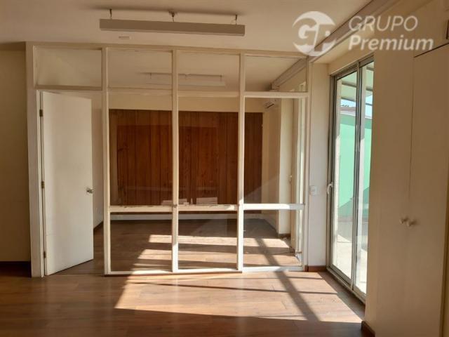 Oficina en Arriendo en matias cousiño con moneda