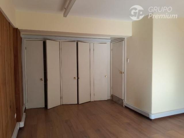 Oficina en Arriendo en matias cousiño con moneda