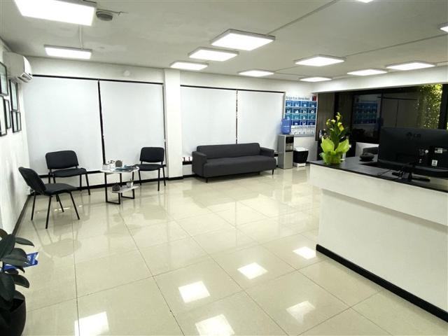 Oficina en Arriendo en Pérez Valenzuela con Antonio Bellet