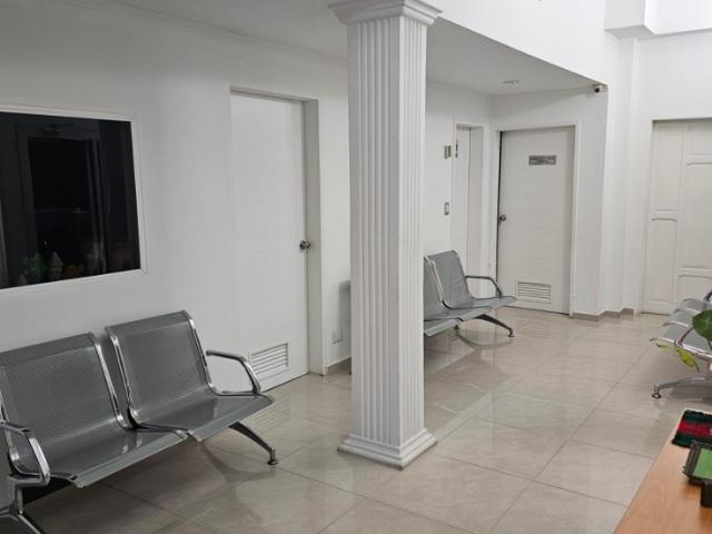 Oficina en alquiler en Girardot, Aragua