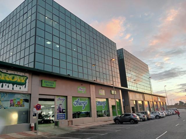 Oficina en venta en Almería