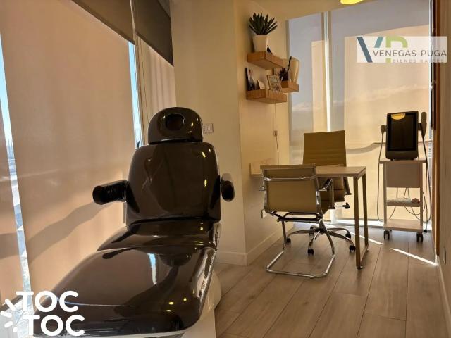 Oficina en venta en Algarrobal, Metropolitana