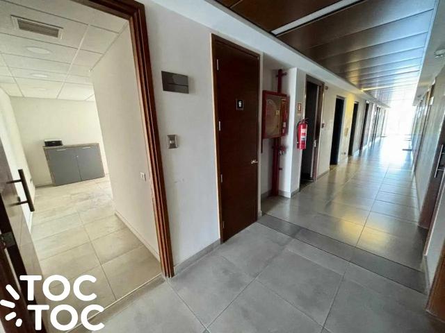 Oficina en venta en Algarrobal, Metropolitana