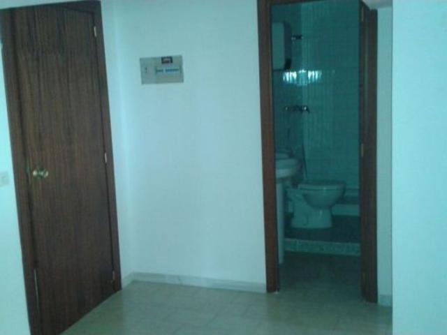 Local Comercial en venta en Cánovas, Cáceres