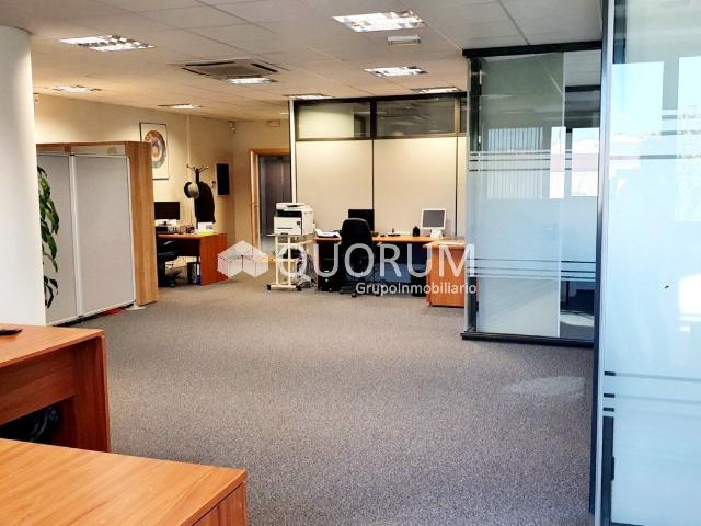 Oficina en venta en Astrabudua, Erandio