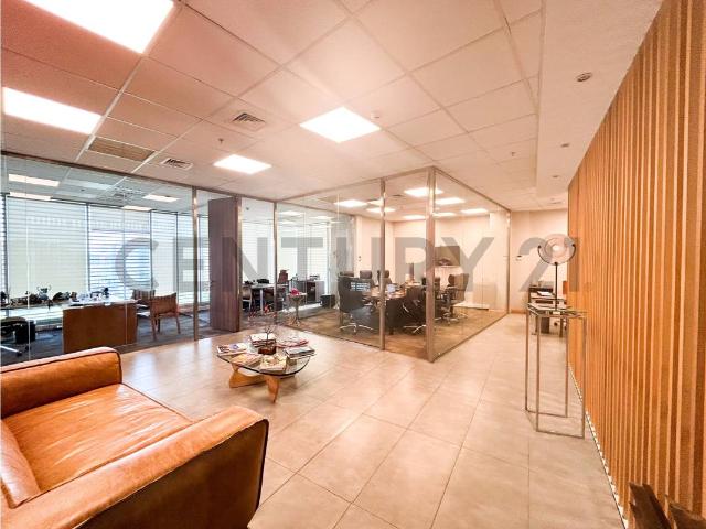 Oficina en venta en Huechuraba, Metropolitana