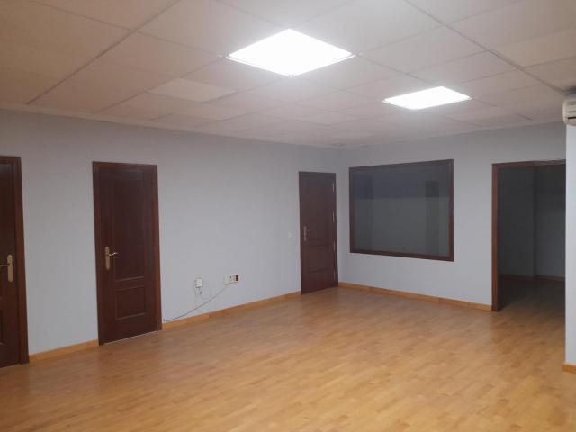 Oficina en alquiler en Margallo, Cáceres
