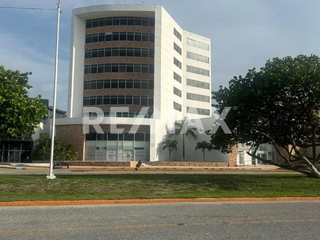 Edificio en renta en Carmen, Campeche