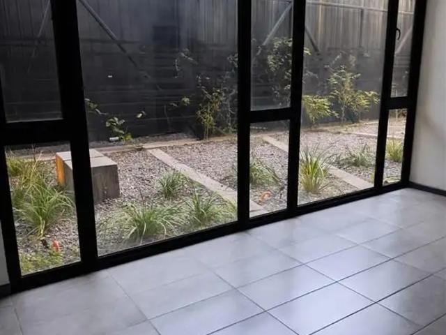 Oficina en arriendo en Tarapacá, Metropolitana