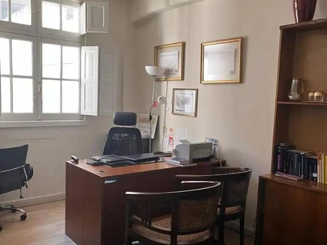 Oficina en arriendo en Tarapacá, Metropolitana