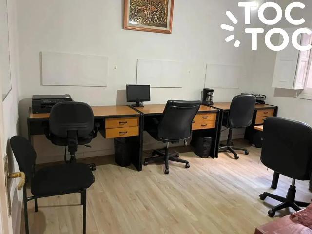 Oficina en arriendo en Tarapacá, Metropolitana
