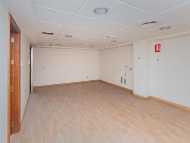 Oficina en venta en Oliveros, Almería