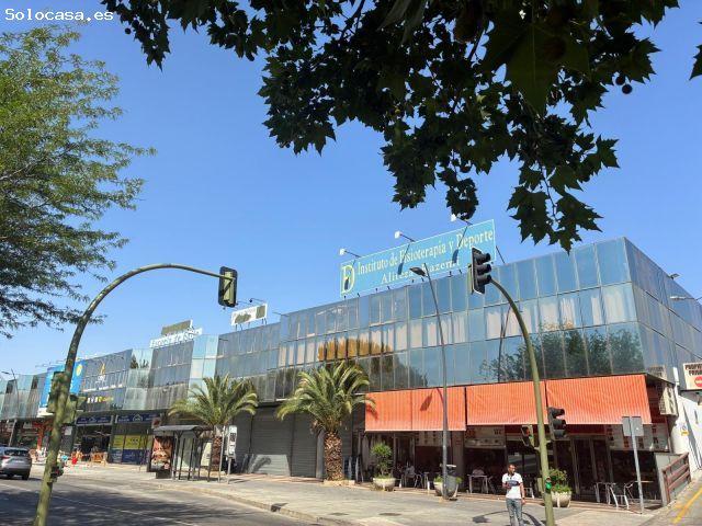 Local Comercial en venta en Los Manantiales, Guadalajara