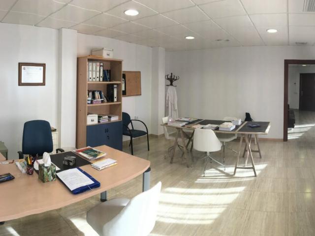 Oficina en venta en El Ejido
