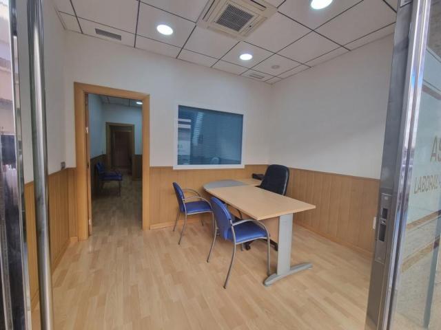 Oficina en venta en Almería, Nueva Andalucía
