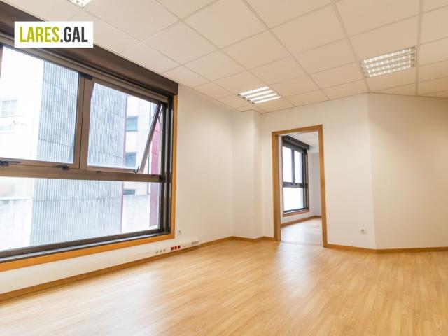 Oficina en venta en Cangas, O Campo de Andrea