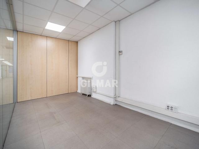 Oficina en venta en Madrid, Simancas