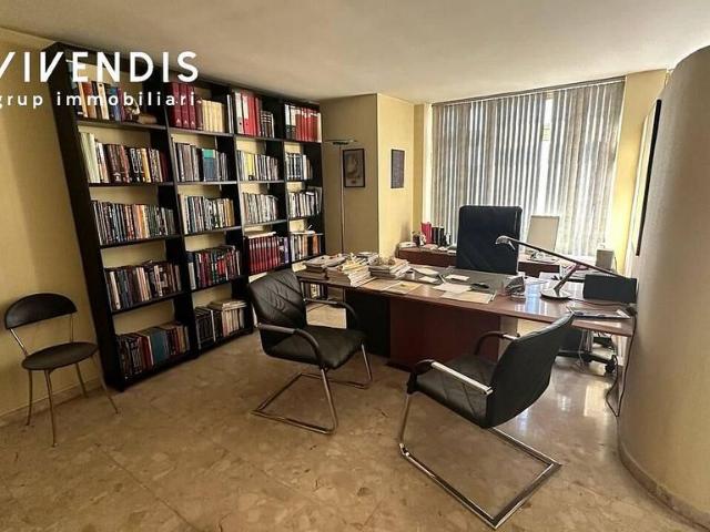 Oficina en venta en Lleida, Zona Alta