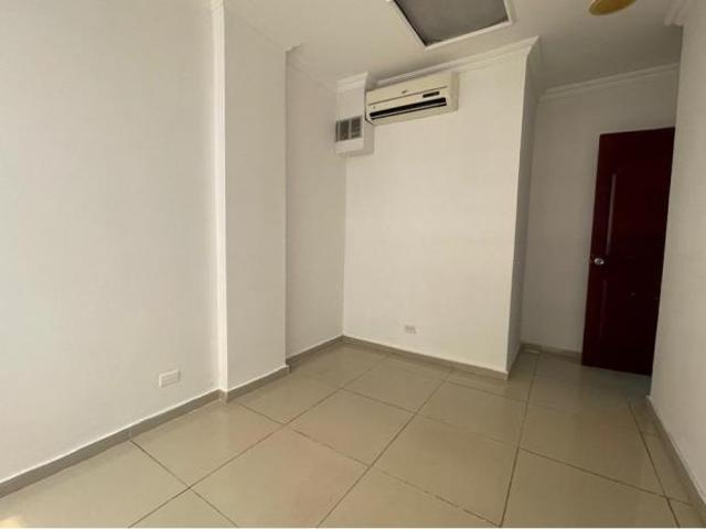 Oficina en venta en avenida balboa, panamá