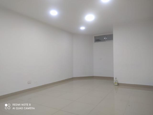 Oficina En Venta En Bello En Centro Comercial Estacion Niquia V273584