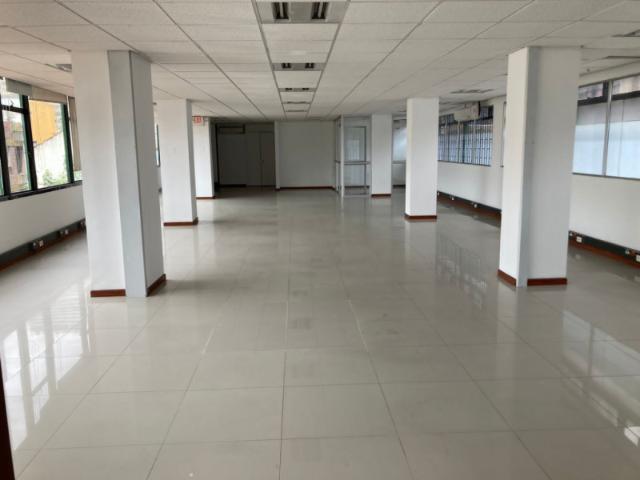 Oficina en venta en San Martín, Bogotá