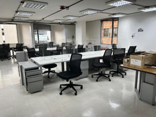 Oficina en venta en Villa de Los Alpes, Bogotá
