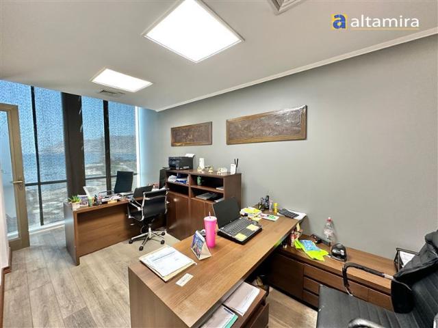 Oficina en Venta en Edificio Capital Cómoda Oficina en piso 6 2 estacionamientos