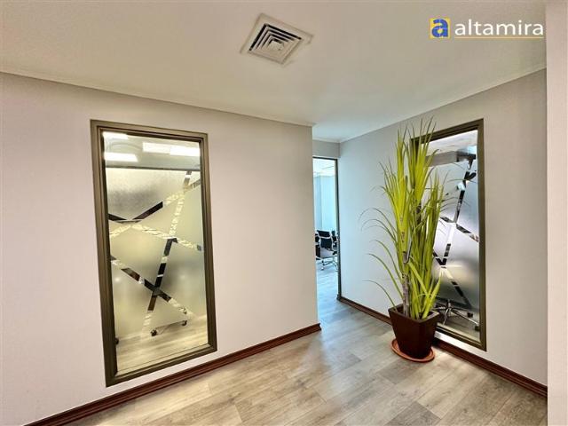 Oficina en Venta en Edificio Capital Cómoda Oficina en piso 6 2 estacionamientos